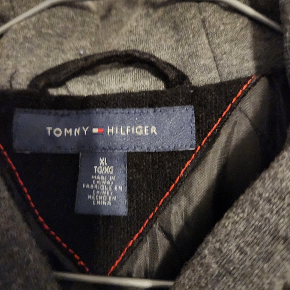 Men's Tommy Hilfiger Jacket with Hood. Size XL - Picture 5 of 12
